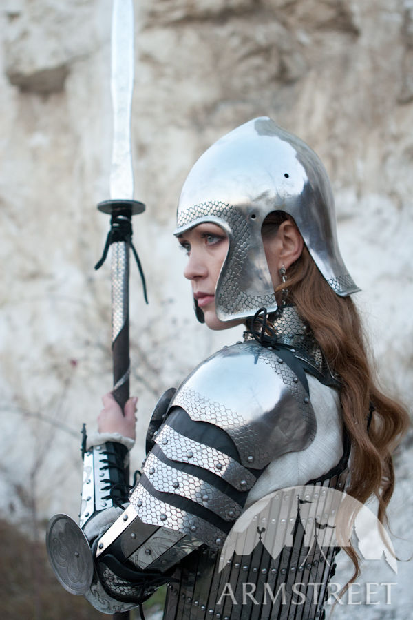 Lady warrior armor set helmet