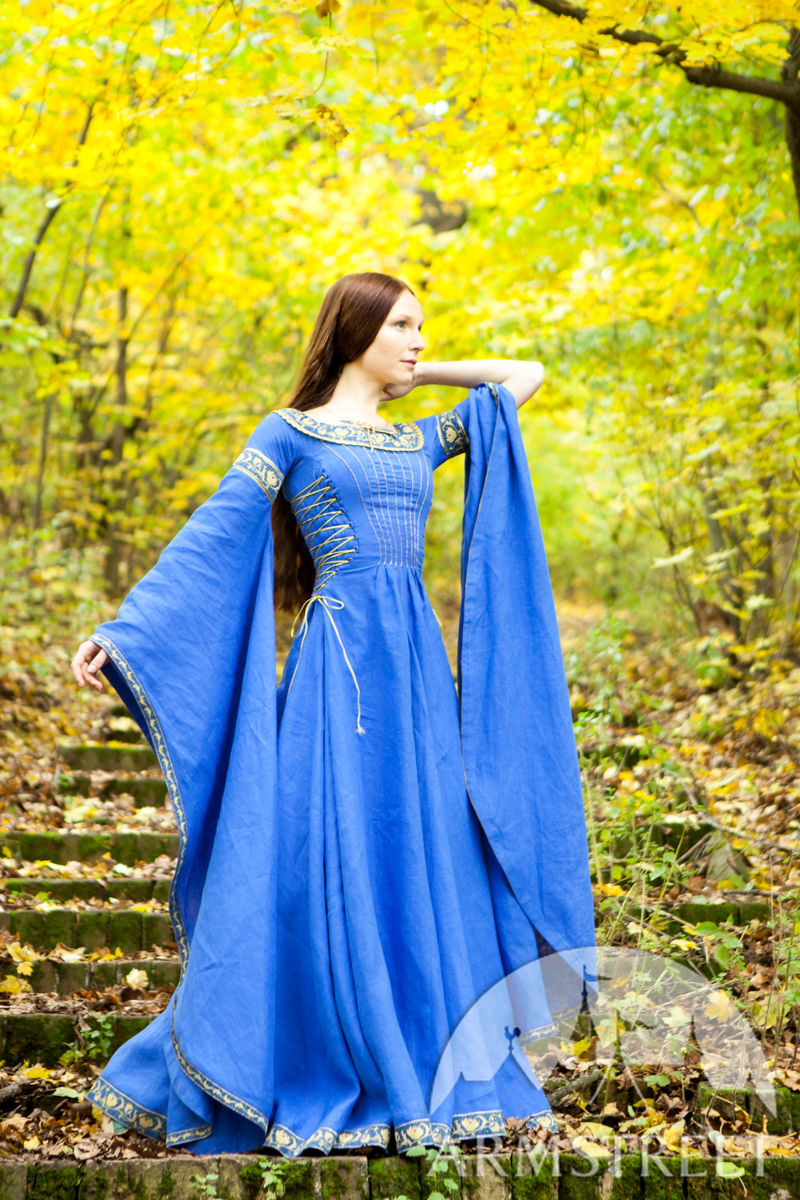 Linen Medieval Dress Lady of the Lake from Armstreet 2014 collection