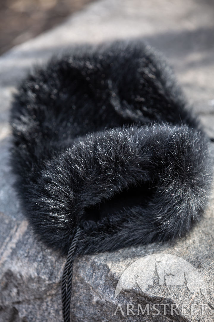 faux-fur-hand-muff-queen-of-