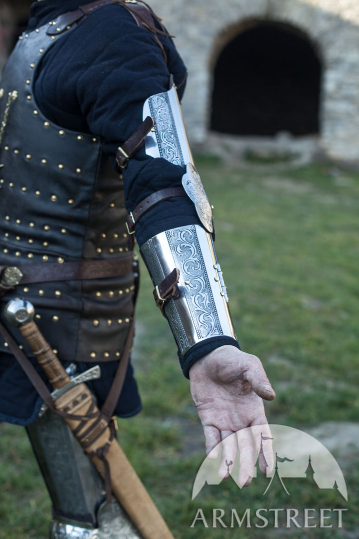 Armor arms 