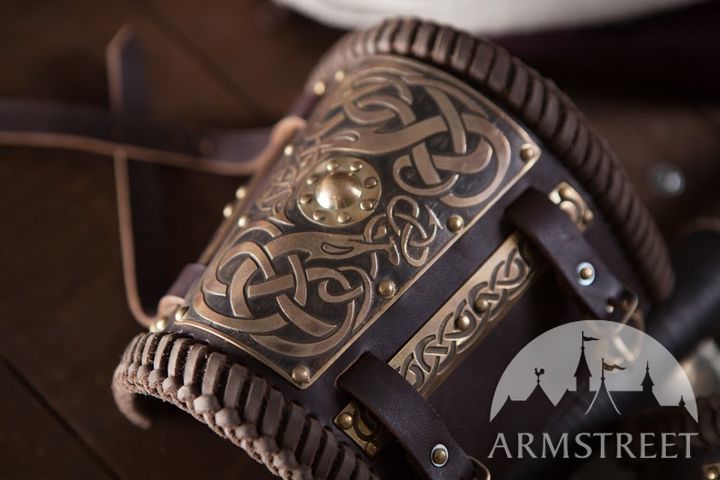 CANKER 1 Pair Nordic Viking Vegvisir Embossed Arm Bracers Medieval