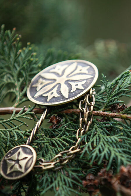 Cloak Pin “Secret Garden”. Available in: brass :: by medieval