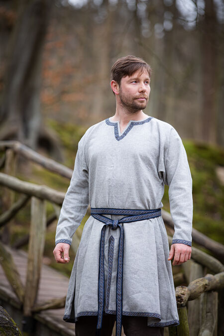 Viking Linen Tunic Eric the Scout . Available in: green flax