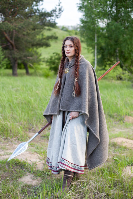 Shieldmaiden Battle Outfit ~ I have seriously fallen in love with this  outfit. Now, is this an Ellyn outfit, an…