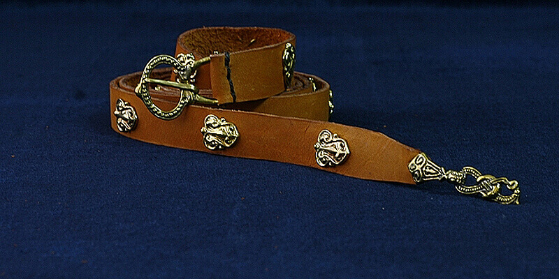 Leather Belt with Molded Accents “Gothland”