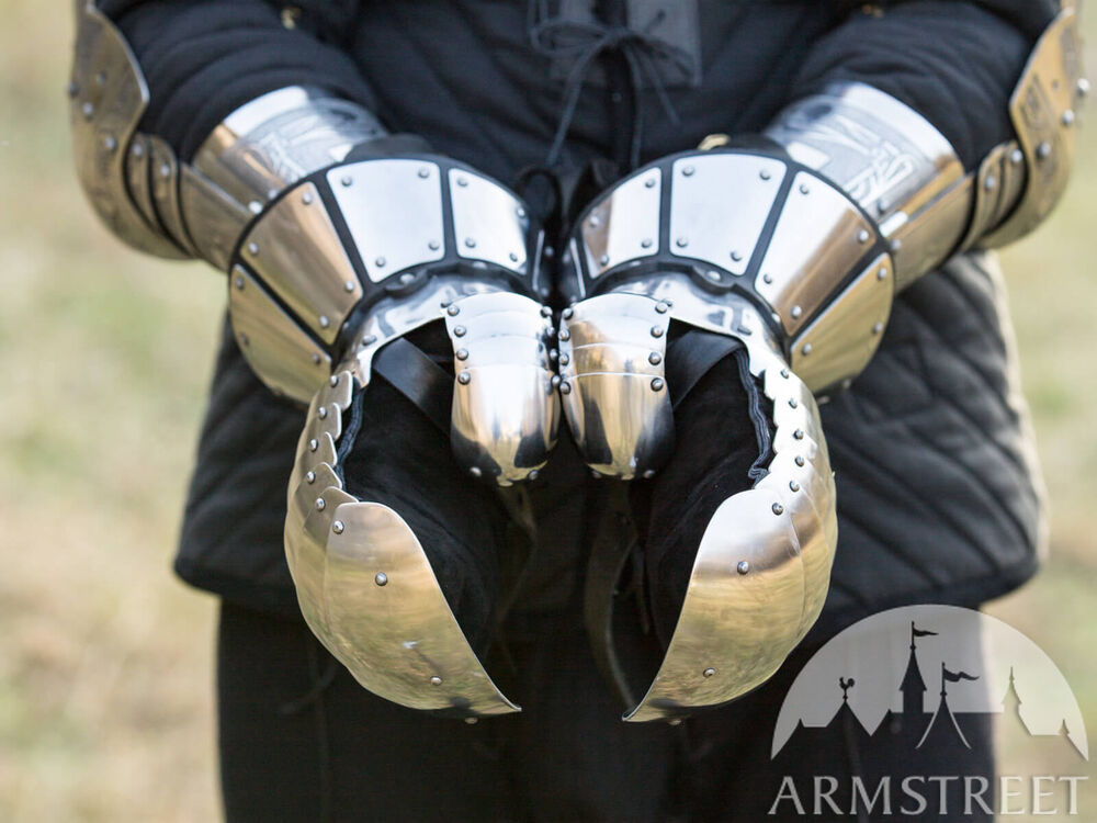 Medieval SCA Clamshell armour gauntlets