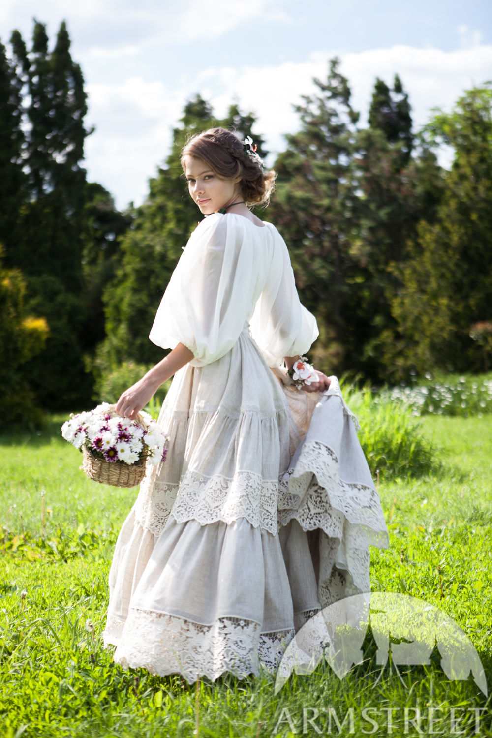 Voluminous linen underskirt with lace “Snow White”