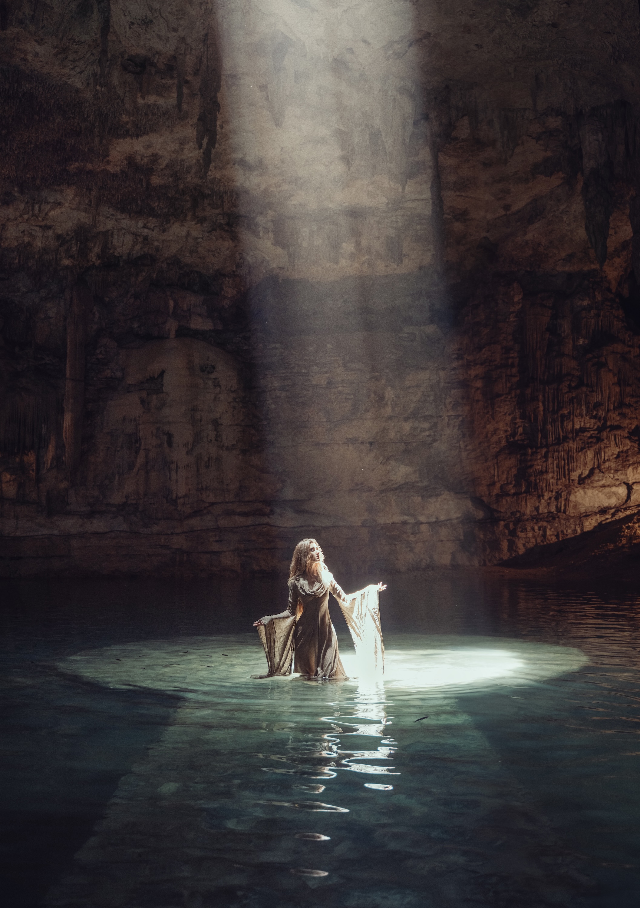 Ellie Ritch wearing Wanderer dress by ArmStreet