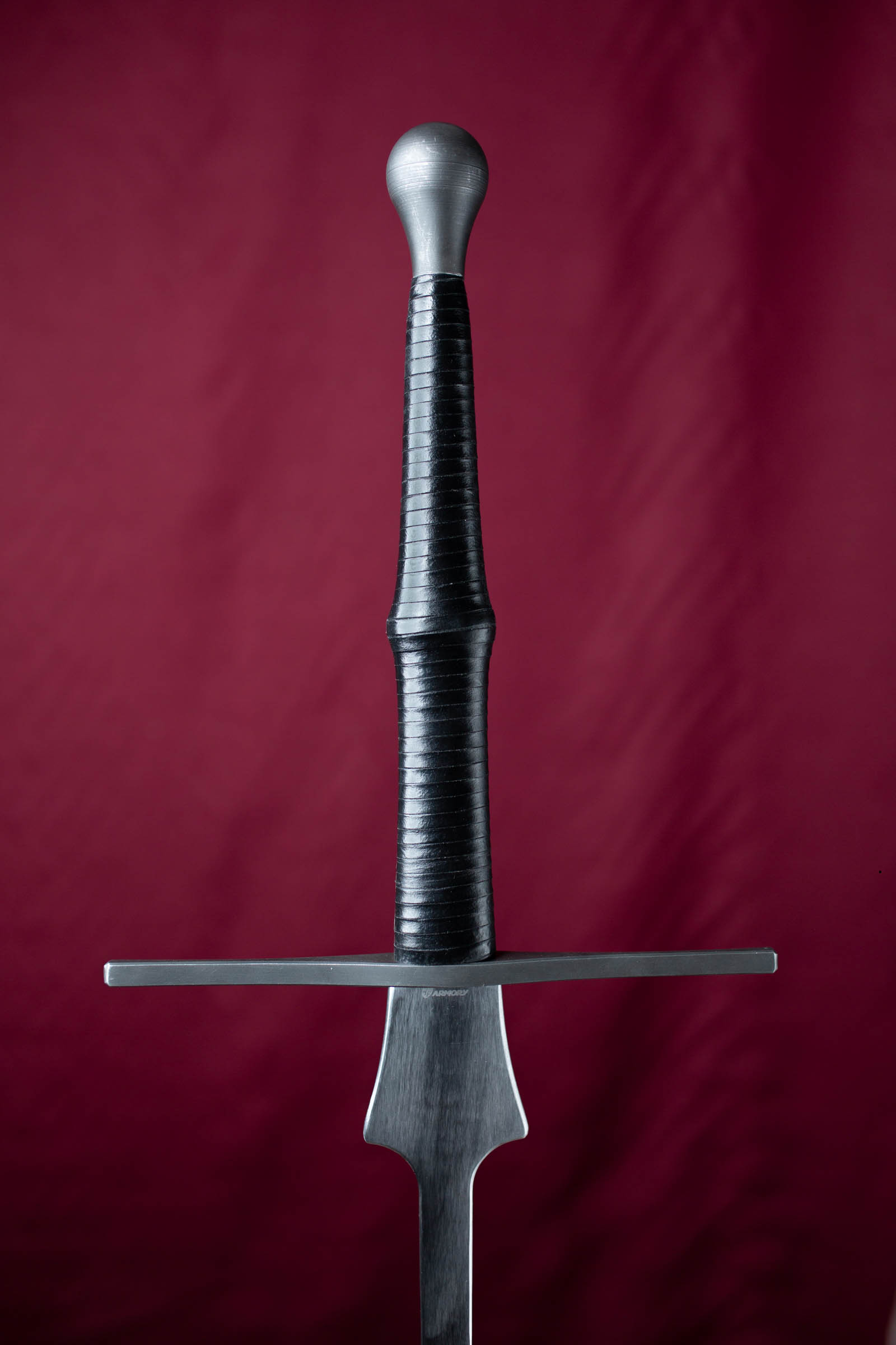 Split handle with leather cord imitation