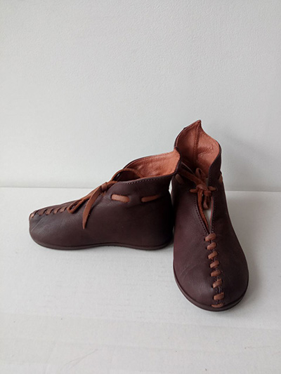 Discounted &rdquo;Fireside Family&rdquo; kids shoes