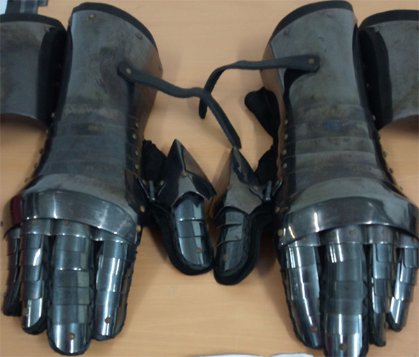 Sale Dark Star Finger Gauntlets