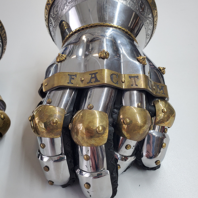 Knight Gauntlets “The King's Guard”