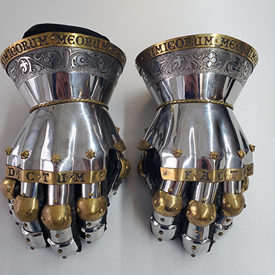 Knight Gauntlets “The King's Guard”