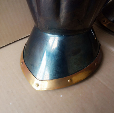 Sale“The Wayward Knight” Hourglass Finger Gauntlets Sale“The Wayward Knight” Hourglass Finger Gauntlets