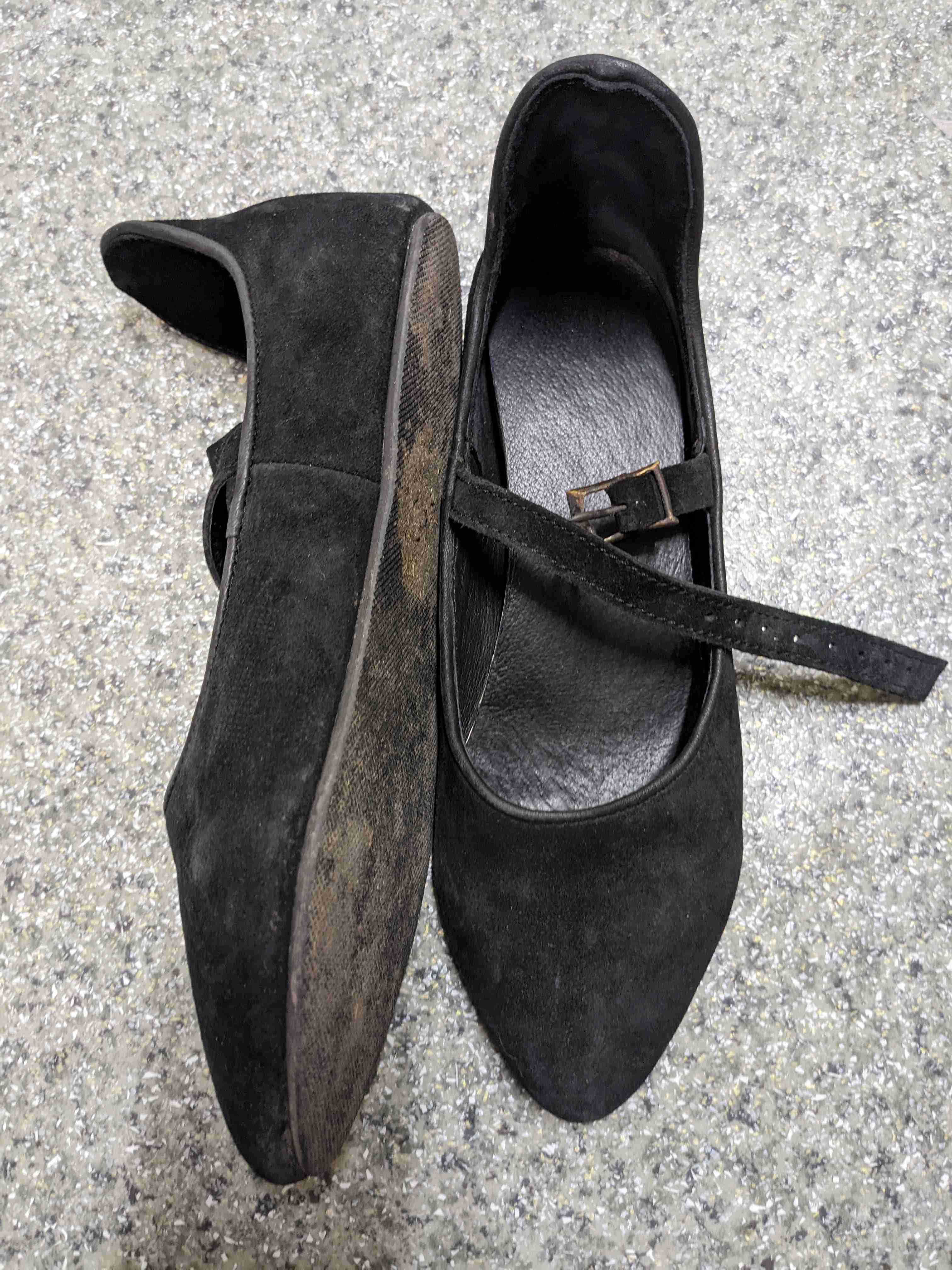 Sale Townswoman Medieval Shoes